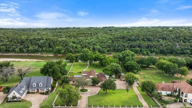 MOTIVATED SELLER!!!! Experience waterfront living at its finest - photo 5