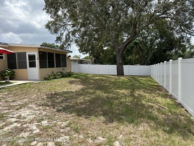 Welcome home to this beautifully maintained 2-bedroom, 1-bath - photo 12
