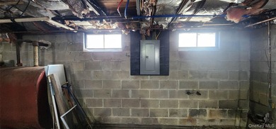 LOW TAXES!! Perfect starter home features 2 bedrooms, full bath - photo 19