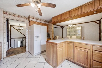Welcome to this spacious hi-ranch in Bay Shore, offering endless - photo 10