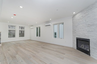 Luxury New Construction in Grymes Hill Introducing a newly - photo 7