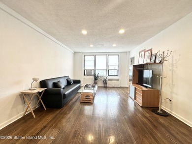 Don't miss this bright and comfortable 2-bedroom condo in the - photo 5