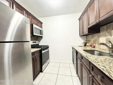 Don't miss this bright and comfortable 2-bedroom condo in the - photo 6