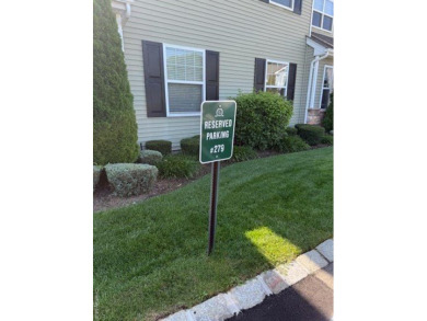 Lake Condo For Sale in Medford, New York