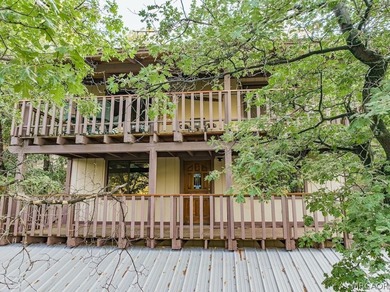 Located in the highly desirable Upper Moonridge area, this - photo 4