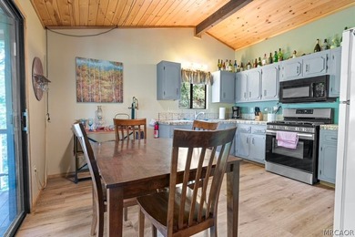 Located in the highly desirable Upper Moonridge area, this - photo 9