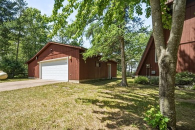 Welcome to lake life at its finest on beautiful Lake Eau Claire! - photo 2