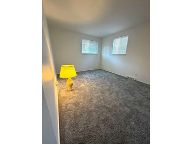 Well maintained, split-level ranch in great neighborhood. Step - photo 13
