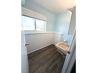 Well maintained, split-level ranch in great neighborhood. Step - photo 18