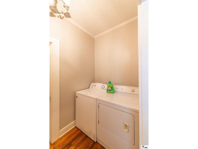 Welcome to 501 Auburn, a beautifully maintained 4~bedroom - photo 22