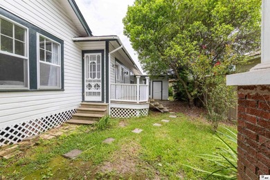 Welcome to 501 Auburn, a beautifully maintained 4~bedroom - photo 23
