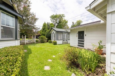 Welcome to 501 Auburn, a beautifully maintained 4~bedroom - photo 24