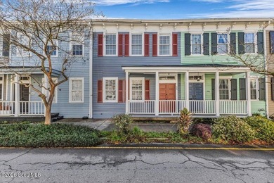 Experience the charm of Historic Savannah in this beautifully - photo 1