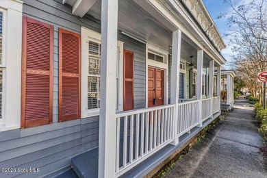 Experience the charm of Historic Savannah in this beautifully - photo 5