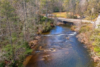 How does a mountain home with river frontage in the popular - photo 6