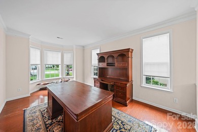 Welcome home to this beautifully maintained 4 bedroom, 2.5 - photo 9