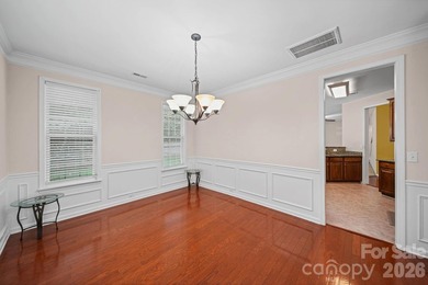 Welcome home to this beautifully maintained 4 bedroom, 2.5 - photo 10