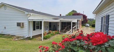 If you are looking for a house with an extra building to be used