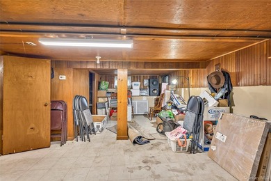 Welcome to this well-maintained 3-bedroom, 1-bathroom home - photo 24