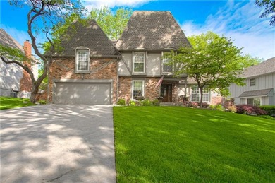 (private lake, pond, coastal) Home Sale Pending in Kansas City Missouri