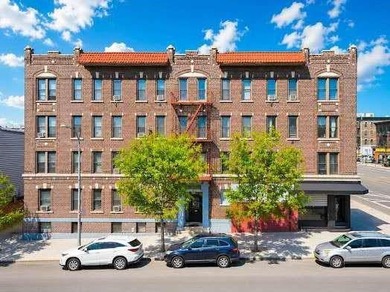 Prime location investment property featuring 17 residential - photo 3