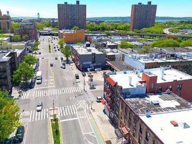 Prime location investment property featuring 17 residential - photo 4