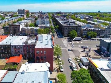 Prime location investment property featuring 17 residential - photo 6