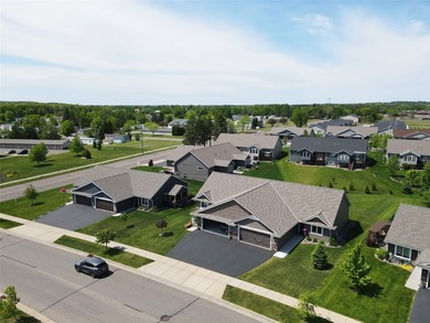 Welcome to this beautifully maintained 3-bedroom, 3-bath twin - photo 2