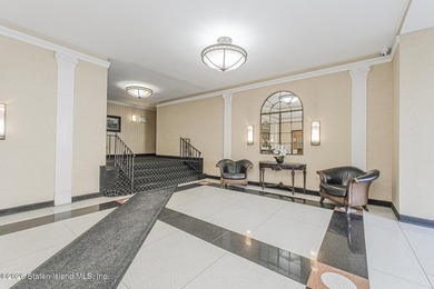 Welcome to 1000 Clove Road, Manhattan style living in this - photo 5