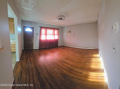 This well-maintained, cozy ranch-style home offers 3 bedrooms - photo 5
