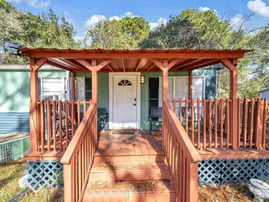 Affordable Navarre opportunity featuring updates, spacious - photo 1