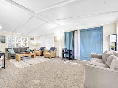Affordable Navarre opportunity featuring updates, spacious - photo 7