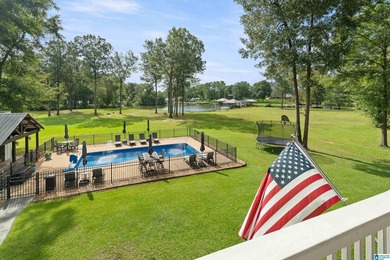Beautiful 3-bedroom, 3 1/2 bath lakefront home that truly has it - photo 37