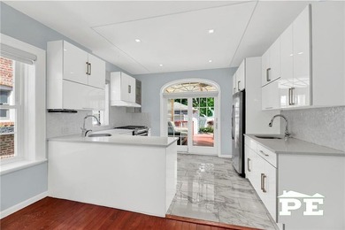 Beautiful Brick One Family Home for sale in Marine Park. This - photo 9