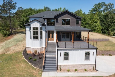 Experience the perfect blend of modern design and lakeside - photo 1