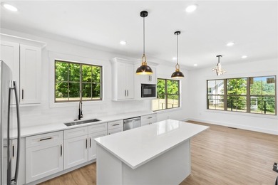 Experience the perfect blend of modern design and lakeside - photo 7