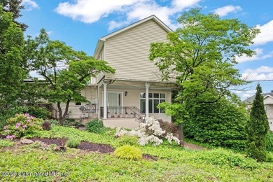 MODERN ELEGANCE WITH WINTER VIEW,LOCATED IN A QUIET STREET WHICH - photo 1