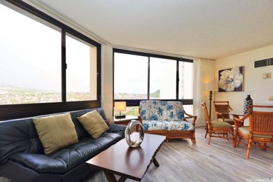 Back on the market due to the buyer's inability to fulfill their - photo 2