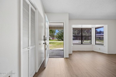 NO HOA, NO FLOOD ZONE AND FENCED BACKYARD!Move-in ready and - photo 5