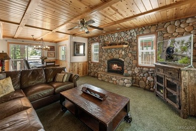 Prime Snow Summit location for this Dixon-built duplex, just - photo 6