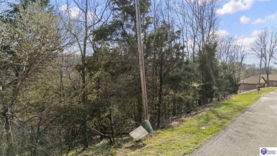 UNDER CONTRACT W/72 hr first right of refusal. Tucked away in a - photo 6