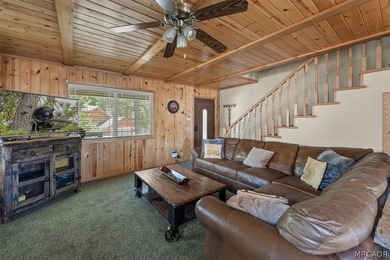 Prime Snow Summit location for this Dixon-built duplex, just - photo 8