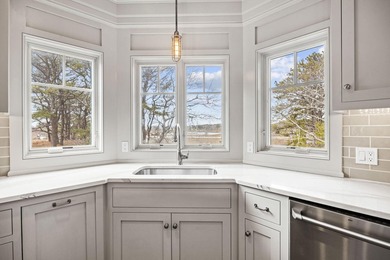 This beautiful Coastal New England / Nantucket-style home - photo 9
