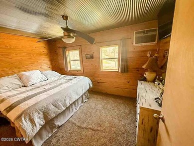 4 bedroom, 1 bath home with a huge covered area perfect for - photo 8