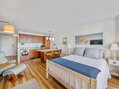 High-Floor Studio with Ocean &amp; City Views | Legal Short-Term