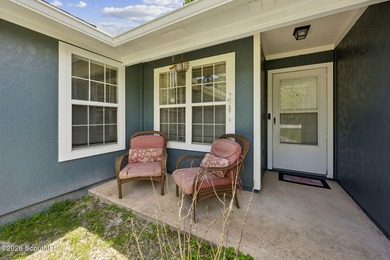 Discover your dream home in the sought-after Plantation Oaks - photo 4