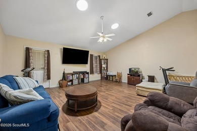 Discover your dream home in the sought-after Plantation Oaks - photo 8