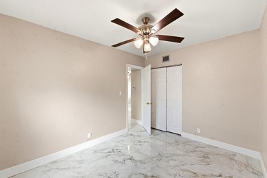 Turnkey Quadplex easy to show. The property has all impact - photo 12