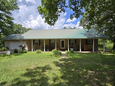 Pomme de Terre Lake Home For Sale in Hermitage Missouri