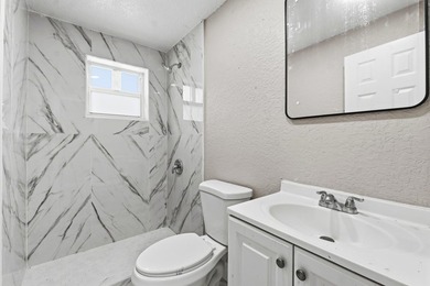 Turnkey Quadplex easy to show. The property has all impact - photo 23